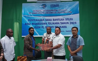 Gunakan Dana Otsus, Pemkab Tolikara Salurkan Bantuan Beasiswa Kepada Mahasiswa Tolikara di Seluruh Indonesia